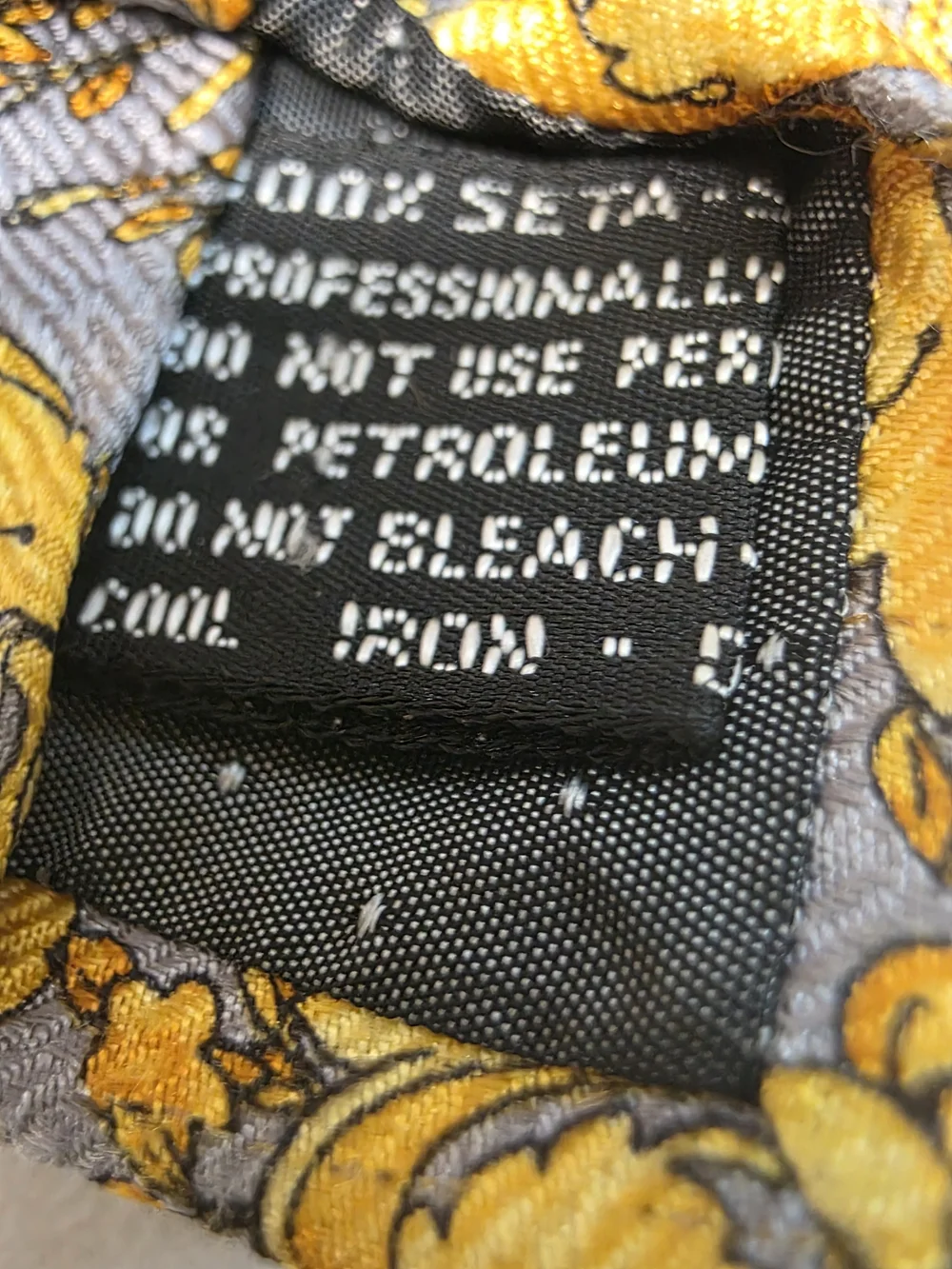Vintage Gianni Versace 100% Silk Tie Medusa Baroque Black Gold Gray Italy